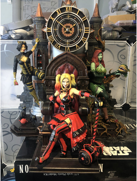 Steampunk Gotham City Harley Quinn Poison Ivy Catwoman diorama